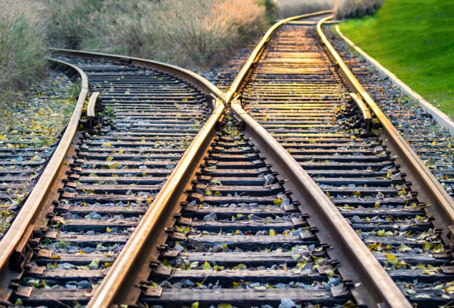Rozwój infrastruktury kolejowej: Wielomiliardowa modernizacja linii kolejowej nr 7